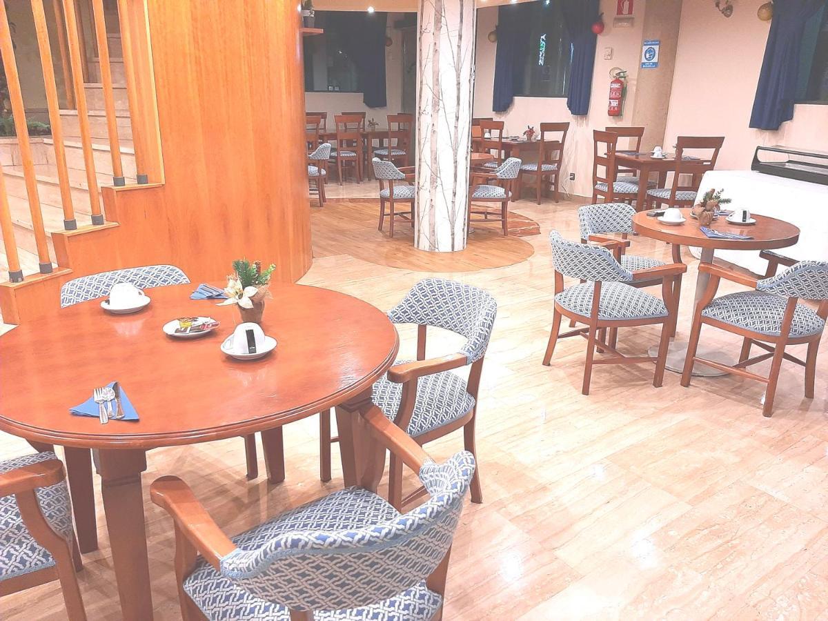 Hotel Nueva Plaza Maliaño Екстериор снимка