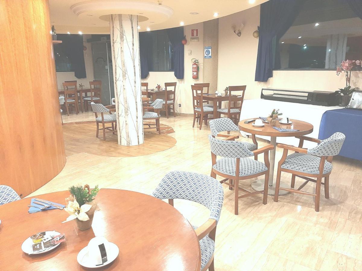 Hotel Nueva Plaza Maliaño Екстериор снимка