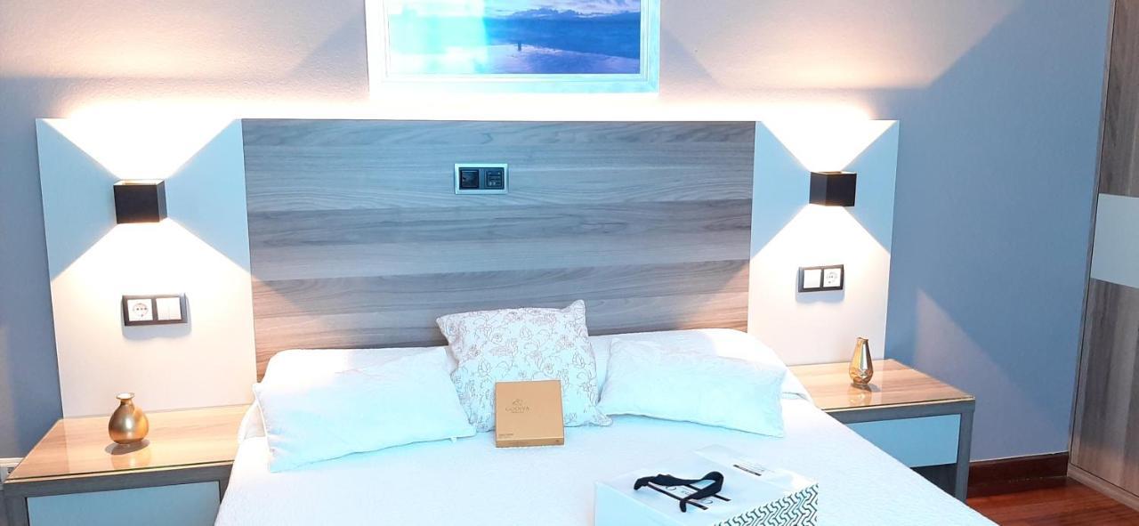 Hotel Nueva Plaza Maliaño Екстериор снимка