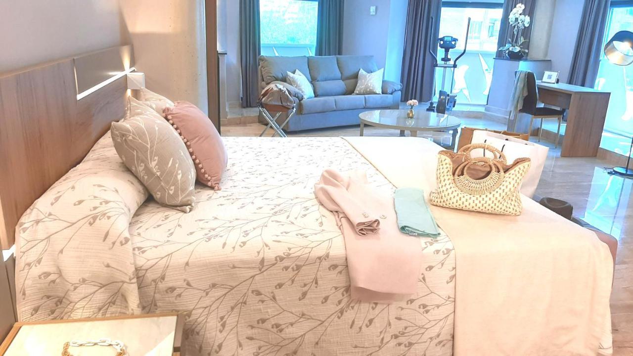 Hotel Nueva Plaza Maliaño Екстериор снимка