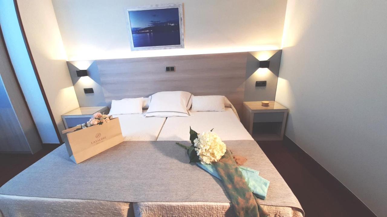 Hotel Nueva Plaza Maliaño Екстериор снимка